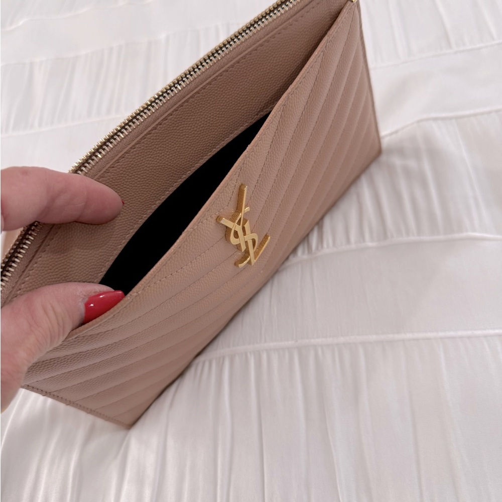 ⭐️⭐️PRICE DROP! Yves Saint Laurent Tan Quilted Wristlet AUTHENTIC! - Picture 7 of 14